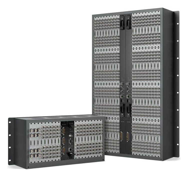 Blackmagic Universal Videohub 288 – Két keretméret, ugyanazok a kártyák