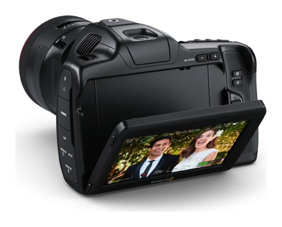 Blackmagic Pocket Cinema Camera 6K Pro – Dönthető, 1500 nites HDR kijelző