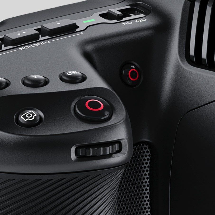 Blackmagic Pocket Cinema Camera 6K Pro – Markolat ujjbegynyi kezelőszervekkel