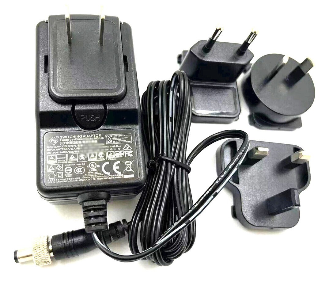 AVMATRIX Power Supply – Cserélhető dugók