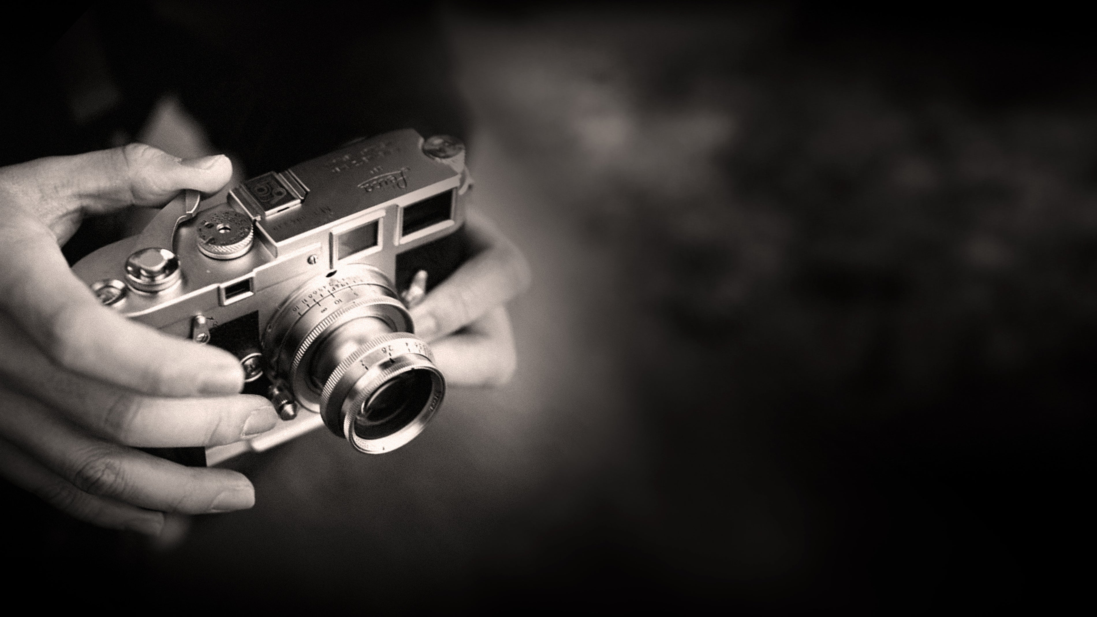 Leica M fényképezőgépre szerelt Thypoch Eureka 50 mm f/2 objektív