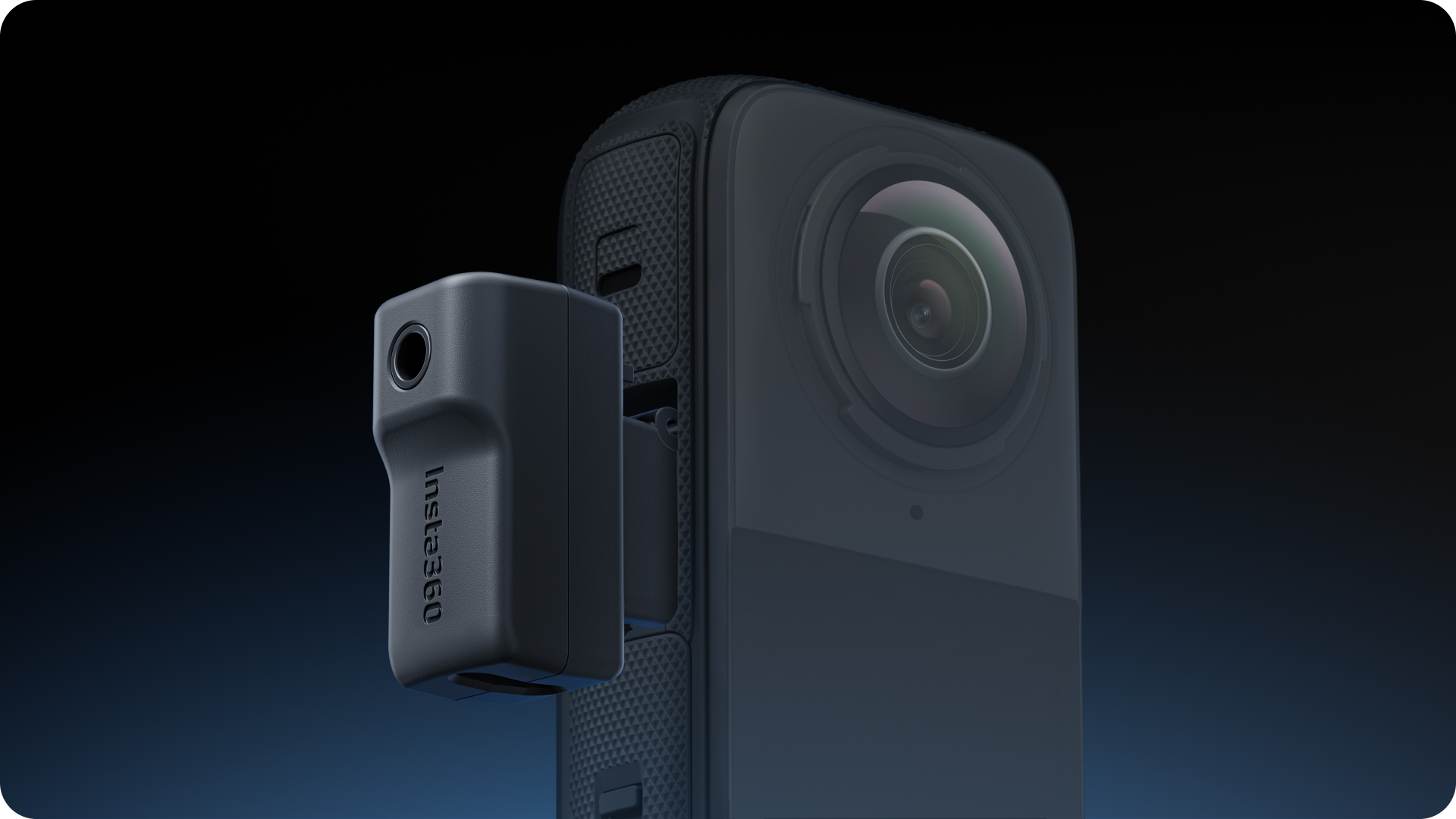 Insta360 X4 mikrofonadapter installed on an Insta360 X4