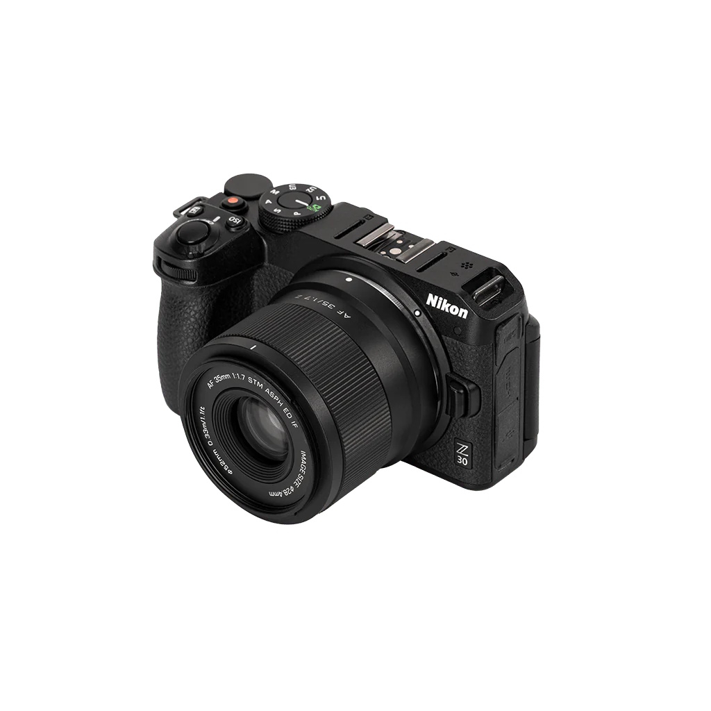 Viltrox 35mm F1.7 Air nasazený na Nikon Z fotoaparátu