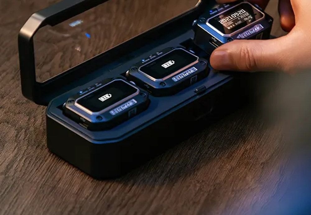 Saramonic TC-NEO Kit – Töltés a tokban