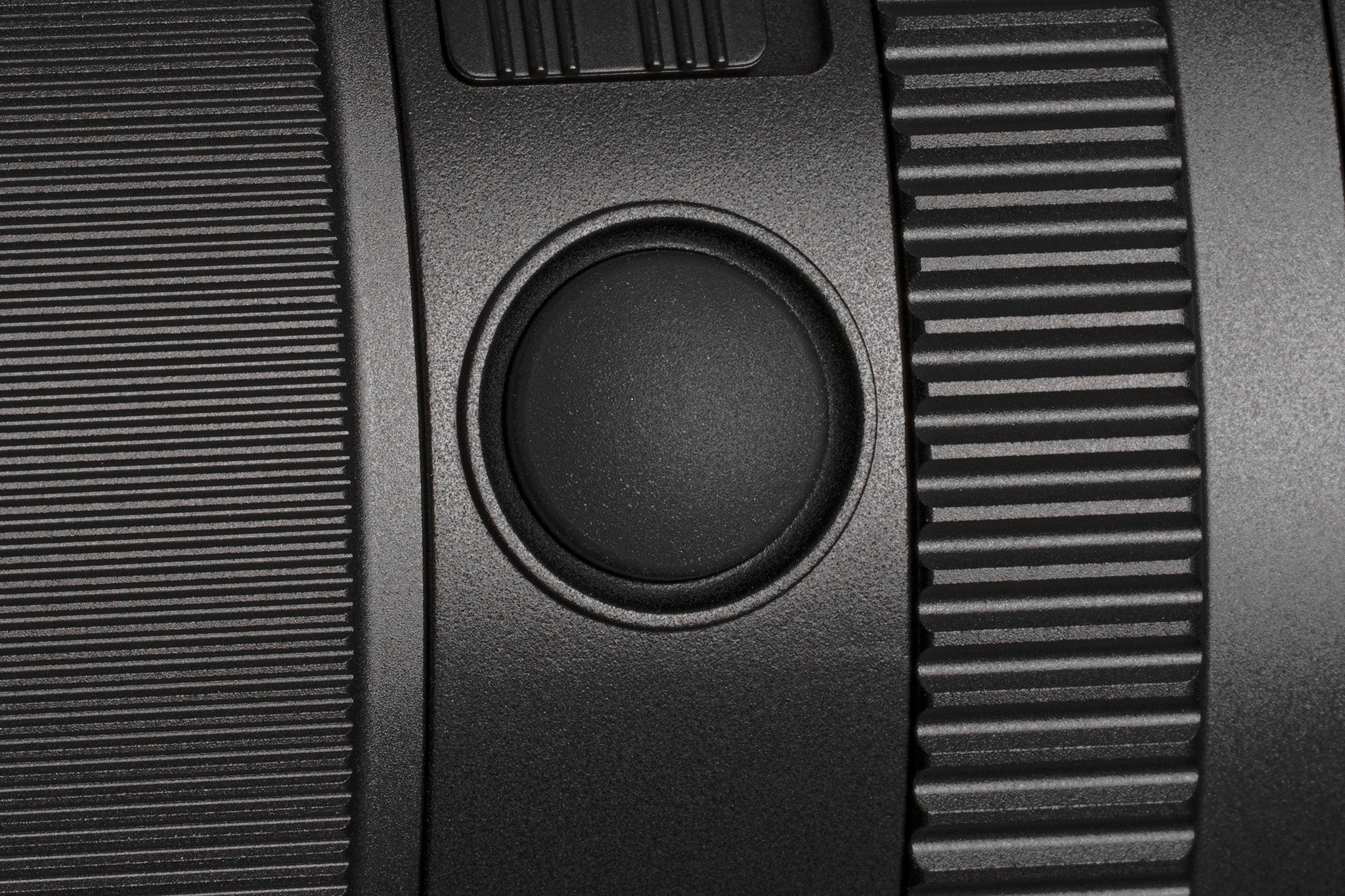 A Viltrox AF 90 mm F2,2 E objektív kezelőszervei