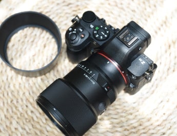 Meike 85mm F1.4 STM MIX II FZ – Könnyű polimer ház