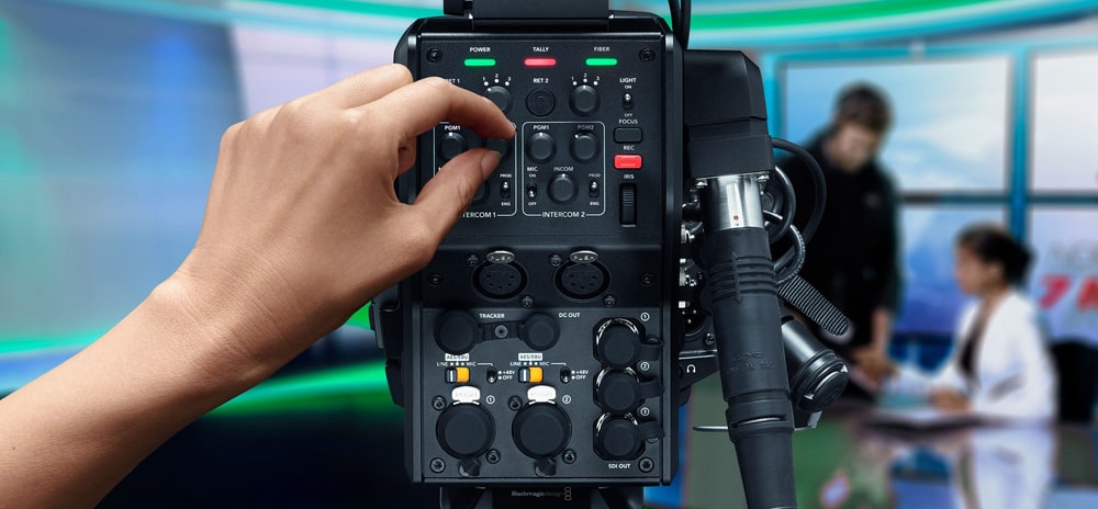 Blackmagic Design Camera Fiber Converter – Stúdiós kezelőszervek a kamera hátoldalán
