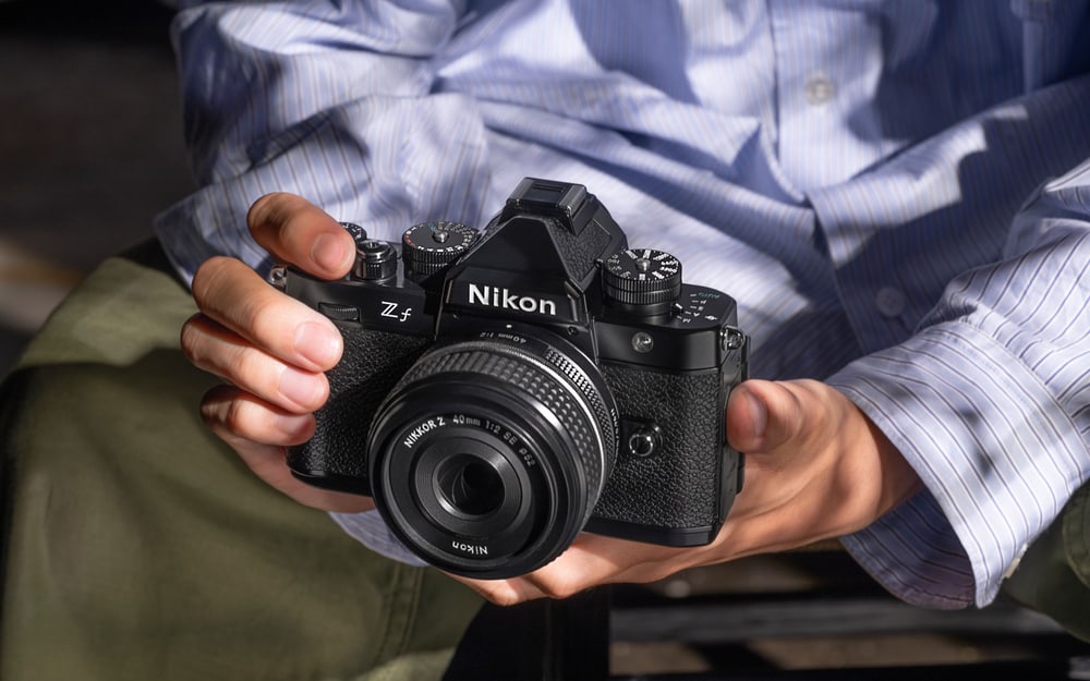 A Nikon FM2 ihlette ikonikus formatervezés