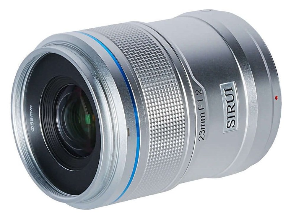 Sirui Sniper 23mm F1,2 APS-C AF objektív, Fuji X, ezüst – Ezüst kivitel: alumíniumötvözet