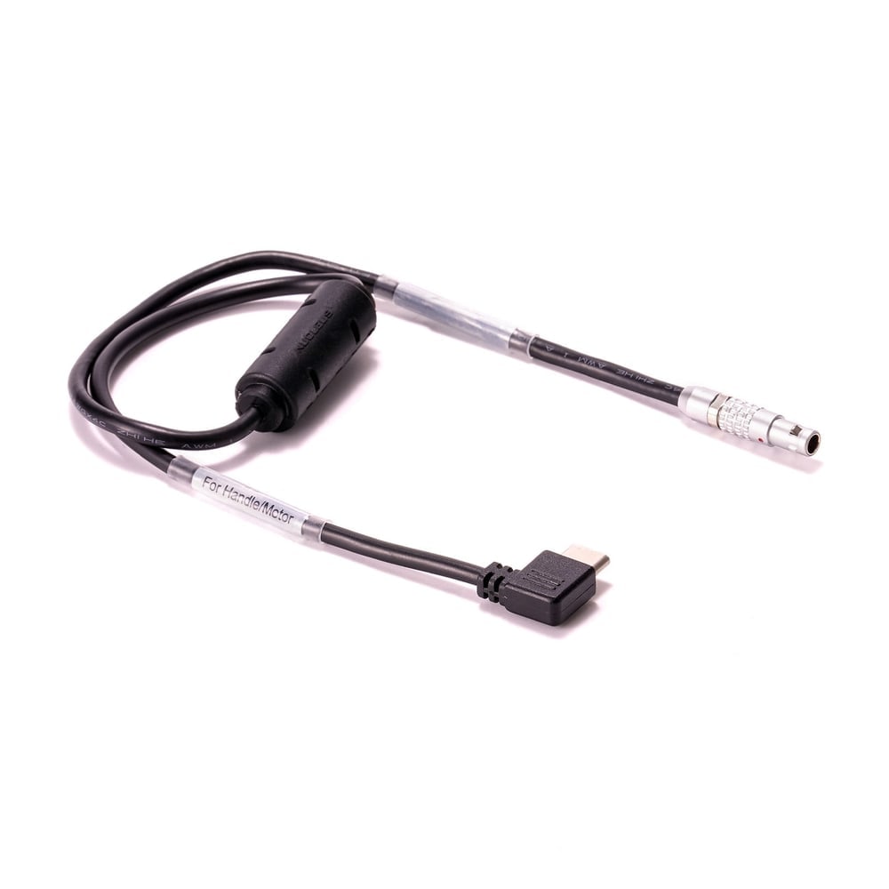 USB-C a markolaton, RED CTRL port a kamerán
