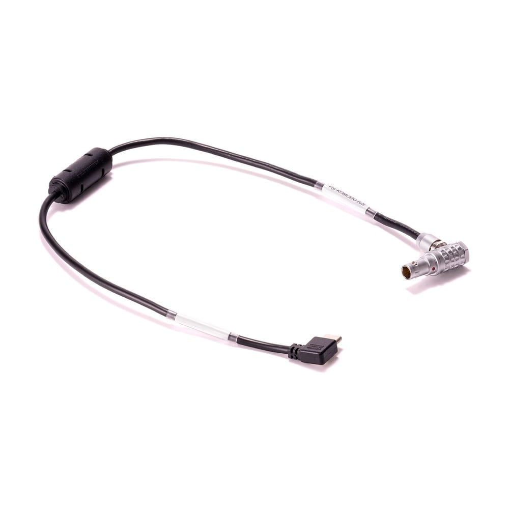 USB-C a markolaton, a RED KOMODO kamera EXT portja a kamerán