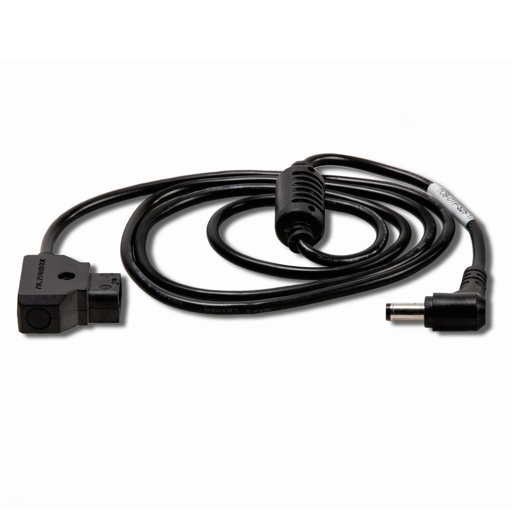 P-Tap az egyik, DC 5,5/2,5 mm a másik végén