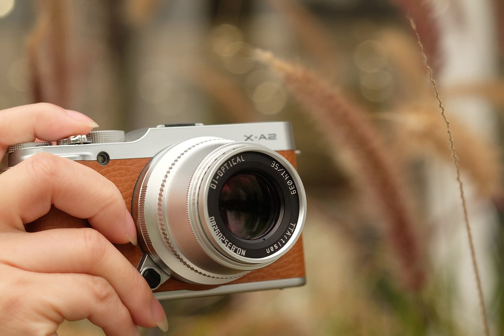 TTArtisan APS-C 35mm F1.4 – Kézi élességállítás 0,28 m-től