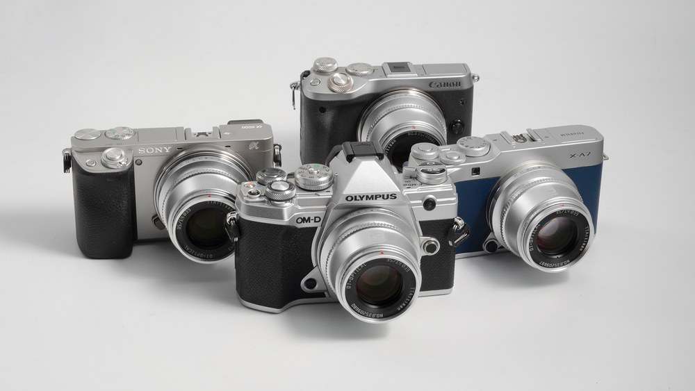 TTArtisan APS-C 35mm F1.4 – Körülbelül 180 g, fémből készült ház