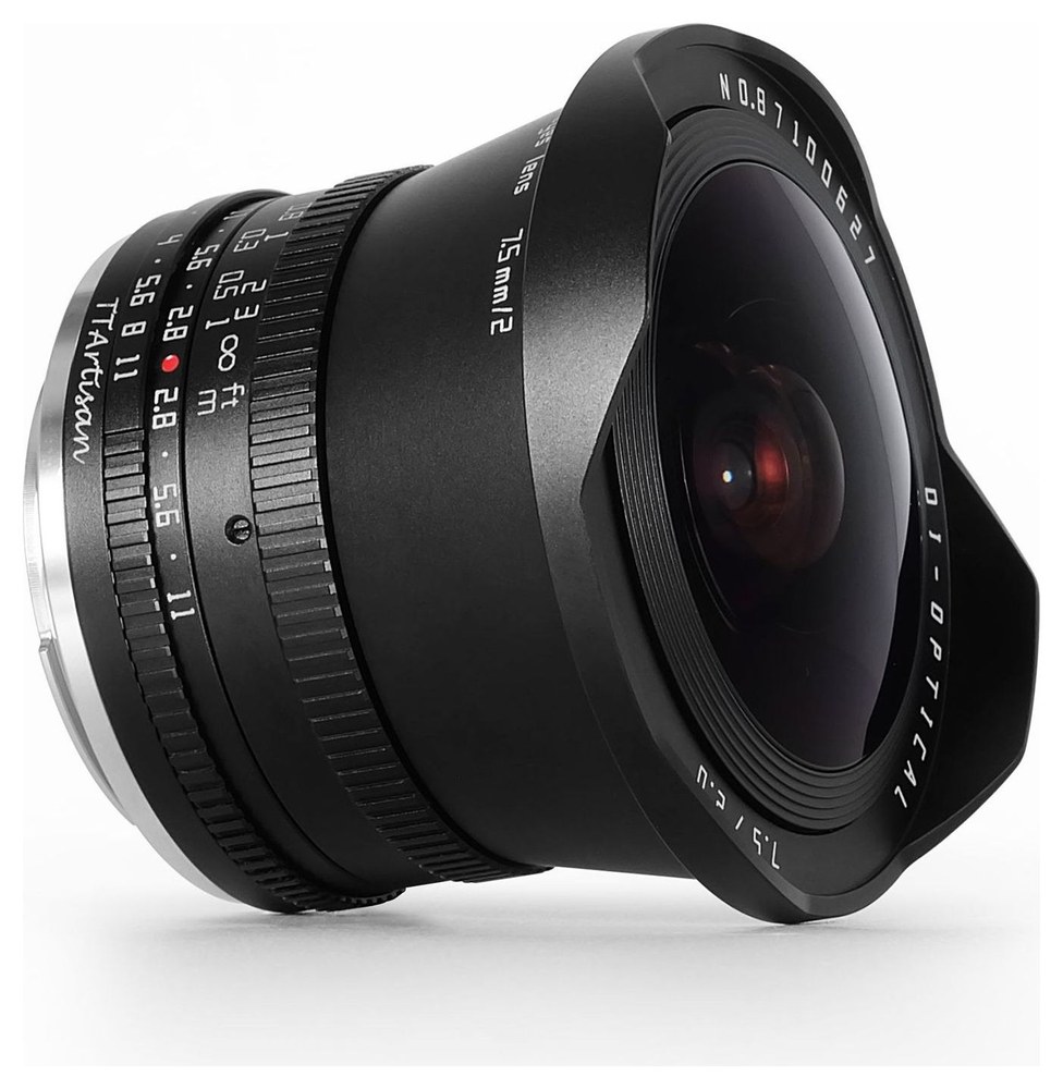 TTArtisan APS-C 7.5mm F2 Fisheye – 11 elemes optika