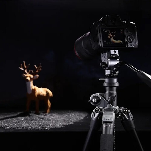 Ulanzi F38 Fluid Video Head – Na stativu